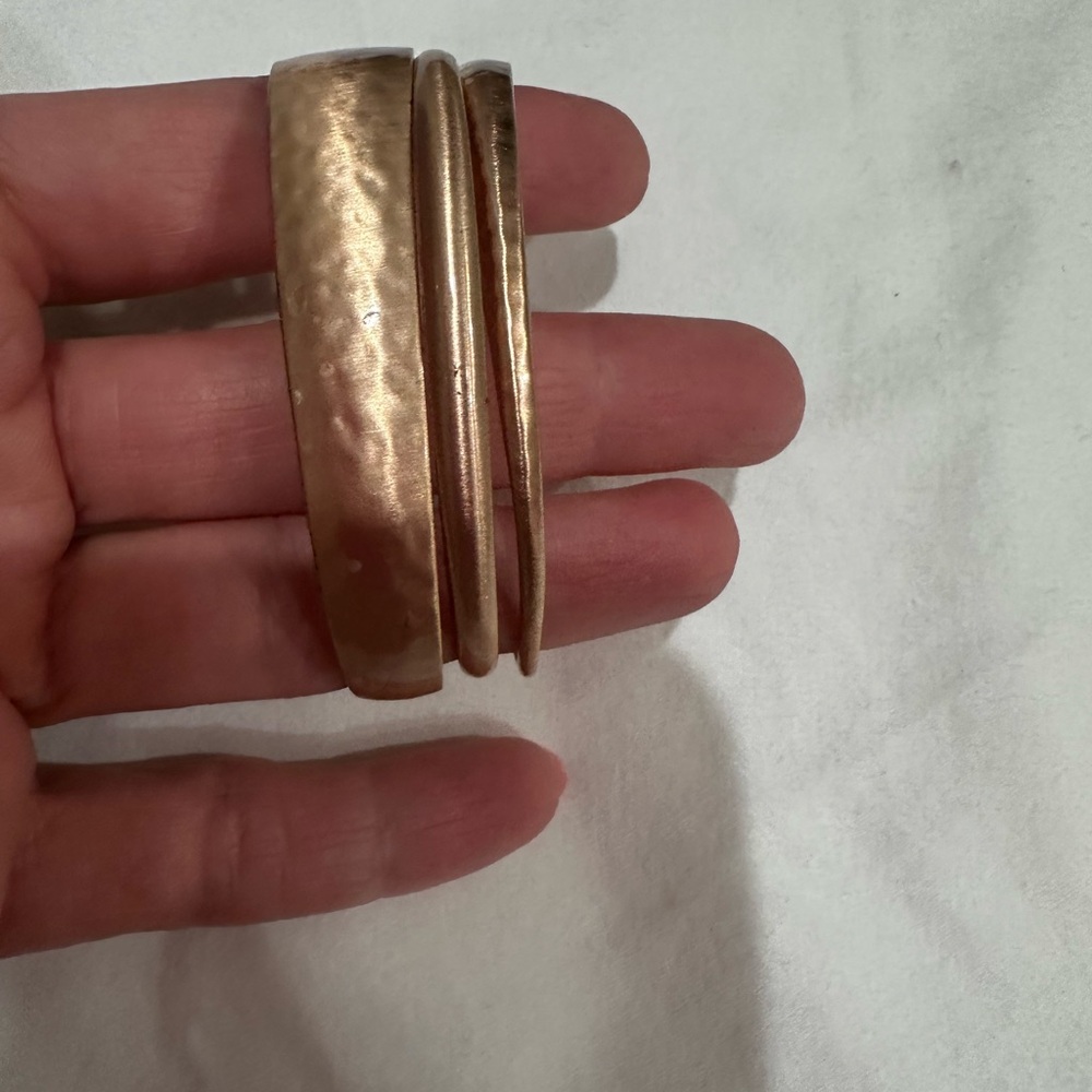 Kendra Scott Gold Hammered Bracelet Set